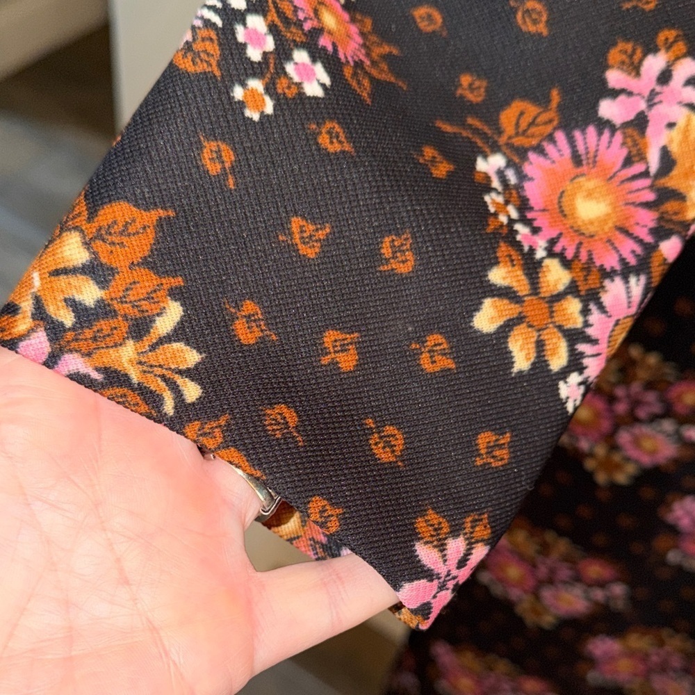 Vintage 60’s-70’s Floral Long Sleeve Dress - Black and Pink - Picture 4 of 8